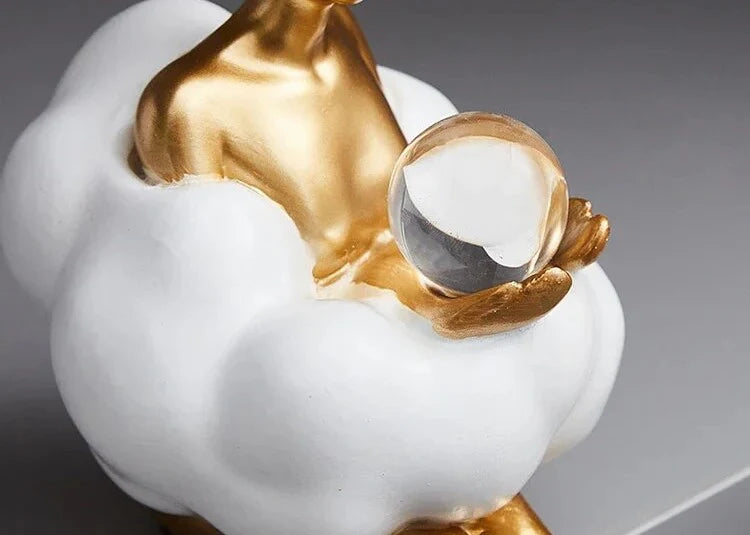 Sculpture Femme Lisant sur Nuage - Objet d'Art en Résine | Orntli