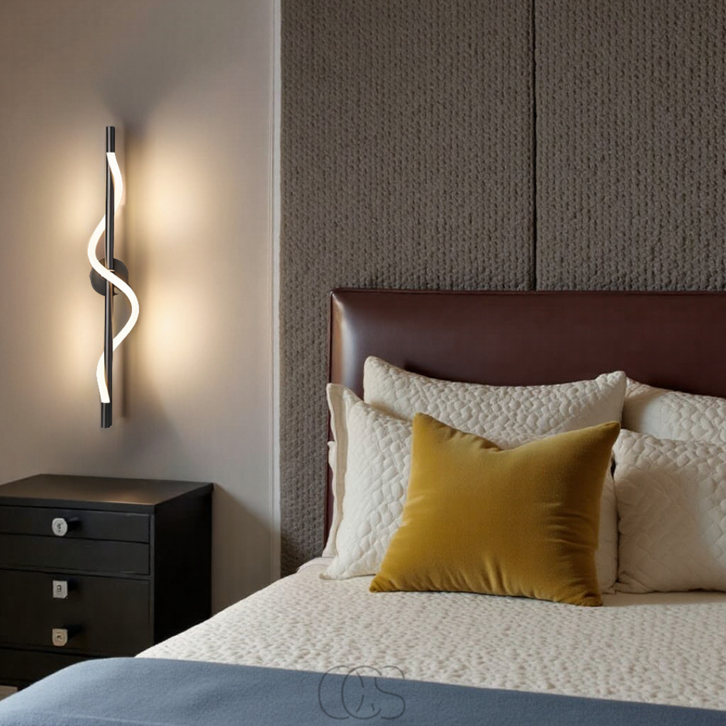 Schlanke LED-Wandlampe - Schwarzer Aluminium | Orntli