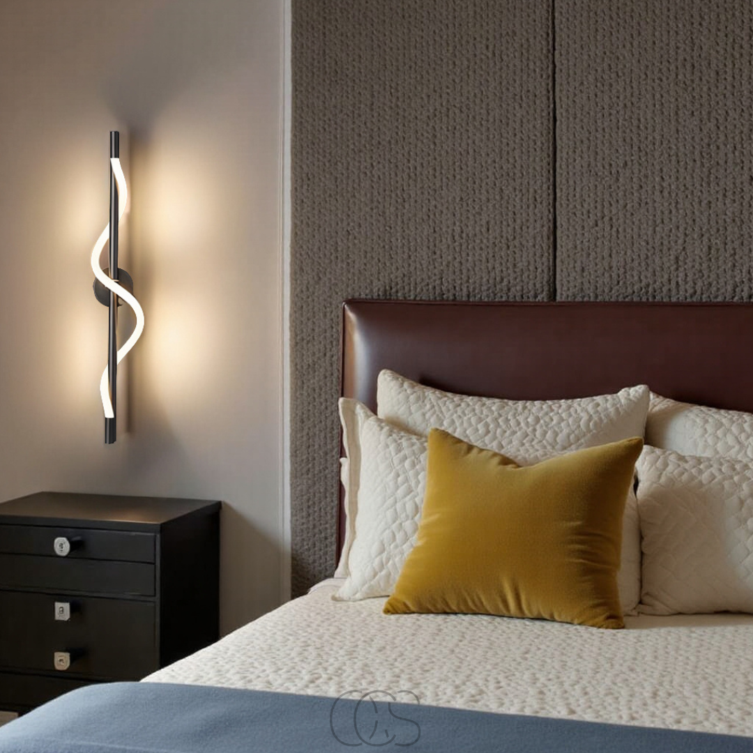 Schlanke LED-Wandlampe - Schwarzer Aluminium | Orntli