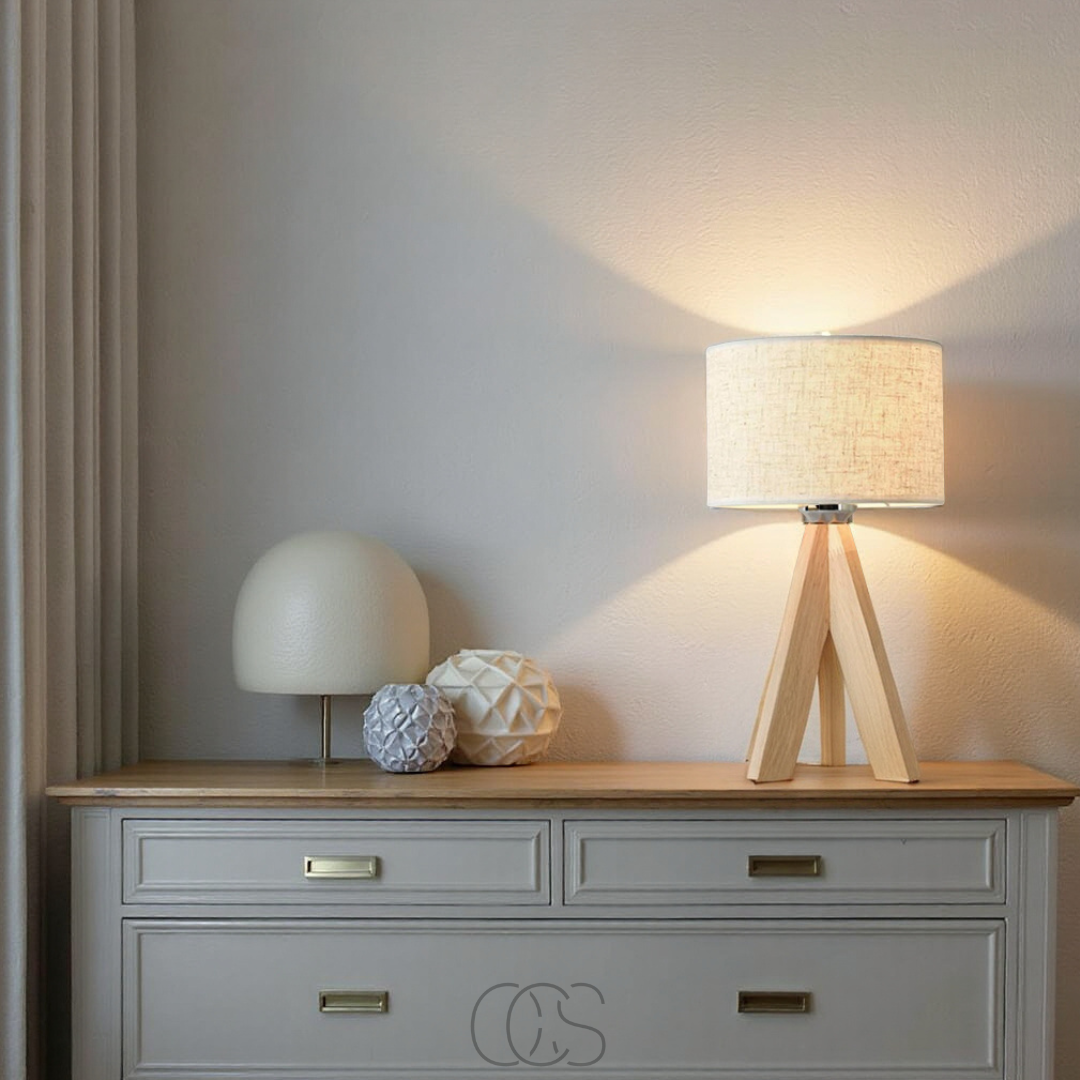 Lampa stołowa - naturalne drewno i abażur z tkaniny | Orntli