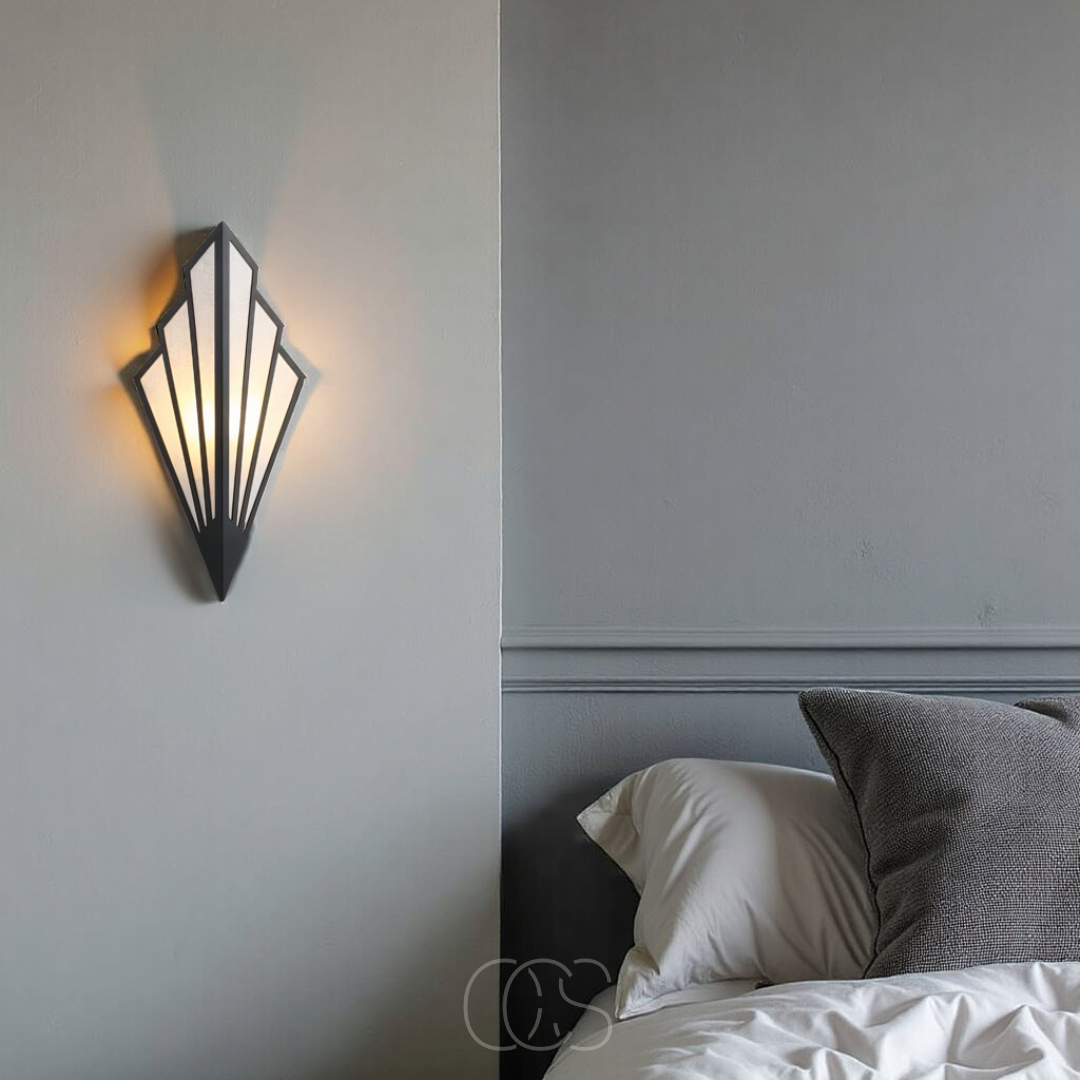 Wall lamp with geometric diamond design | Orntli