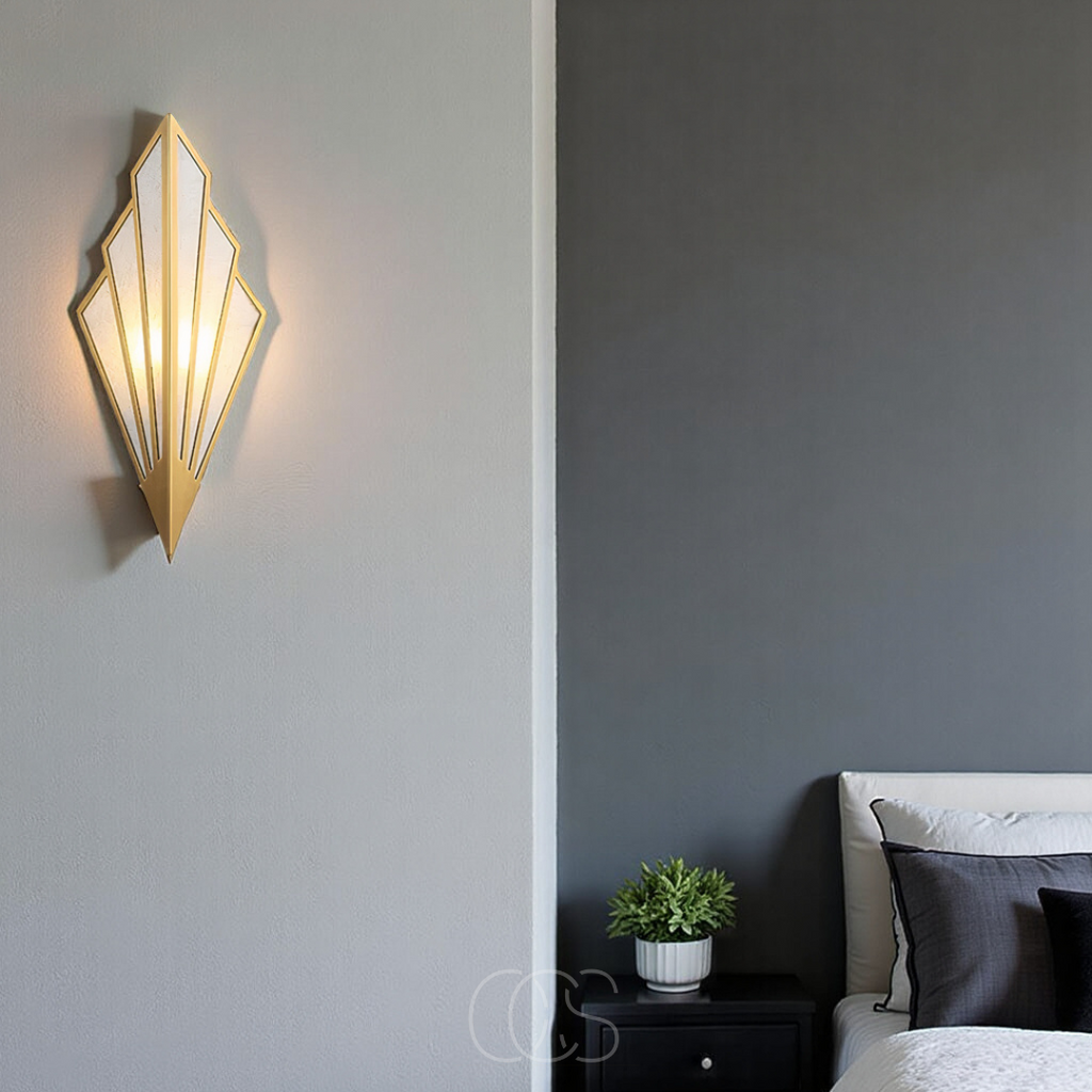 Wall lamp with geometric diamond design | Orntli