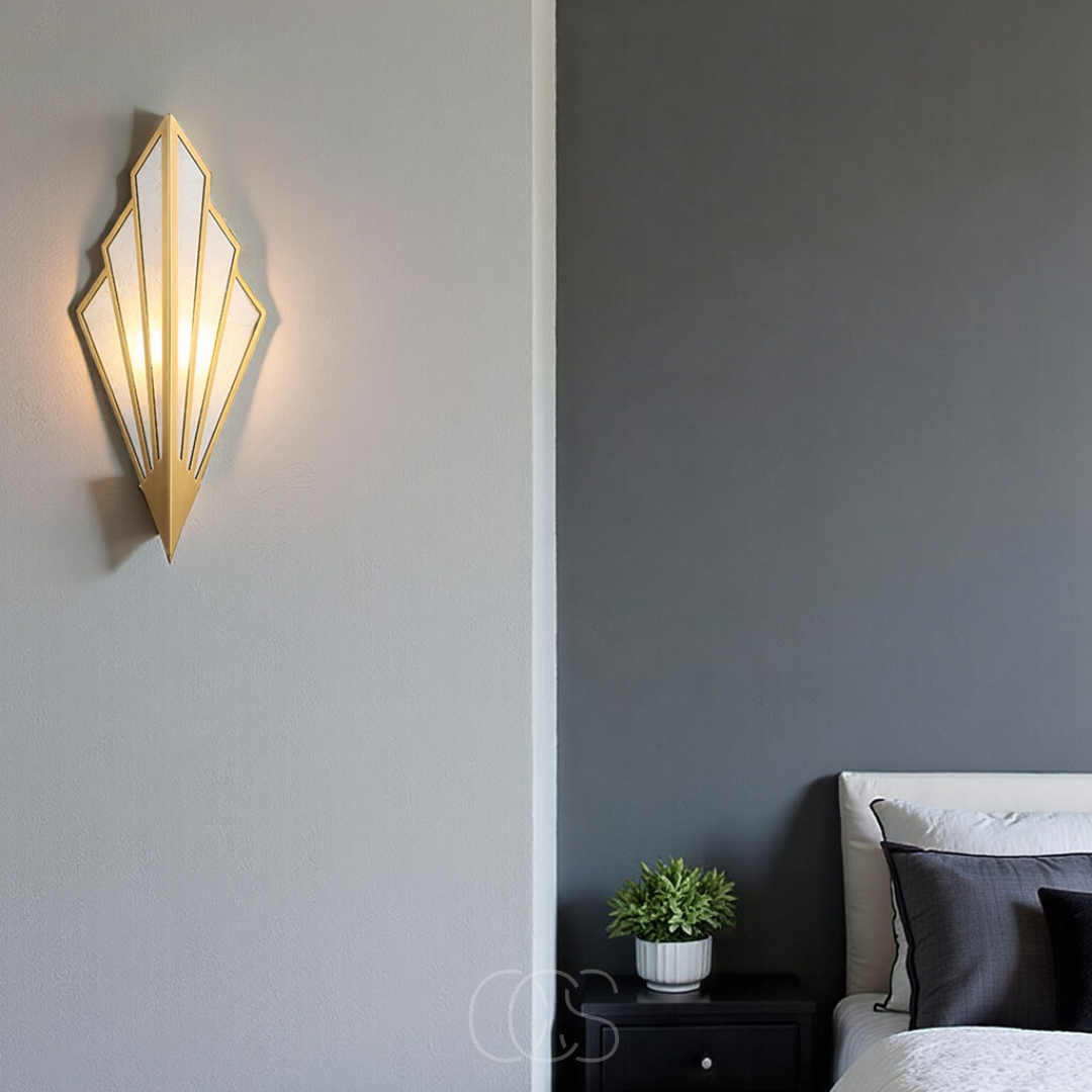 Wall lamp with geometric diamond design | Orntli
