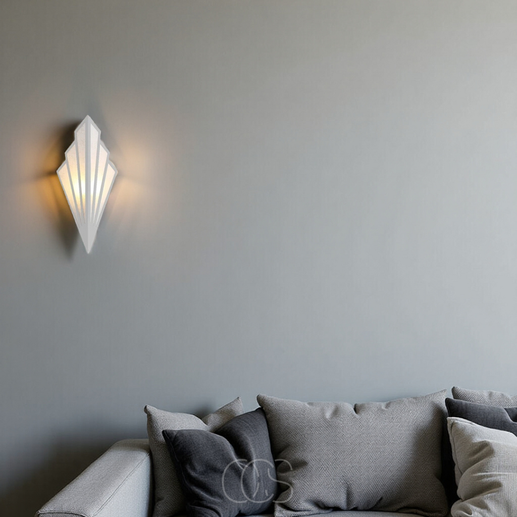 Wall lamp with geometric diamond design | Orntli