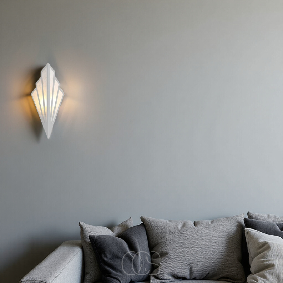 Wall lamp with geometric diamond design | Orntli