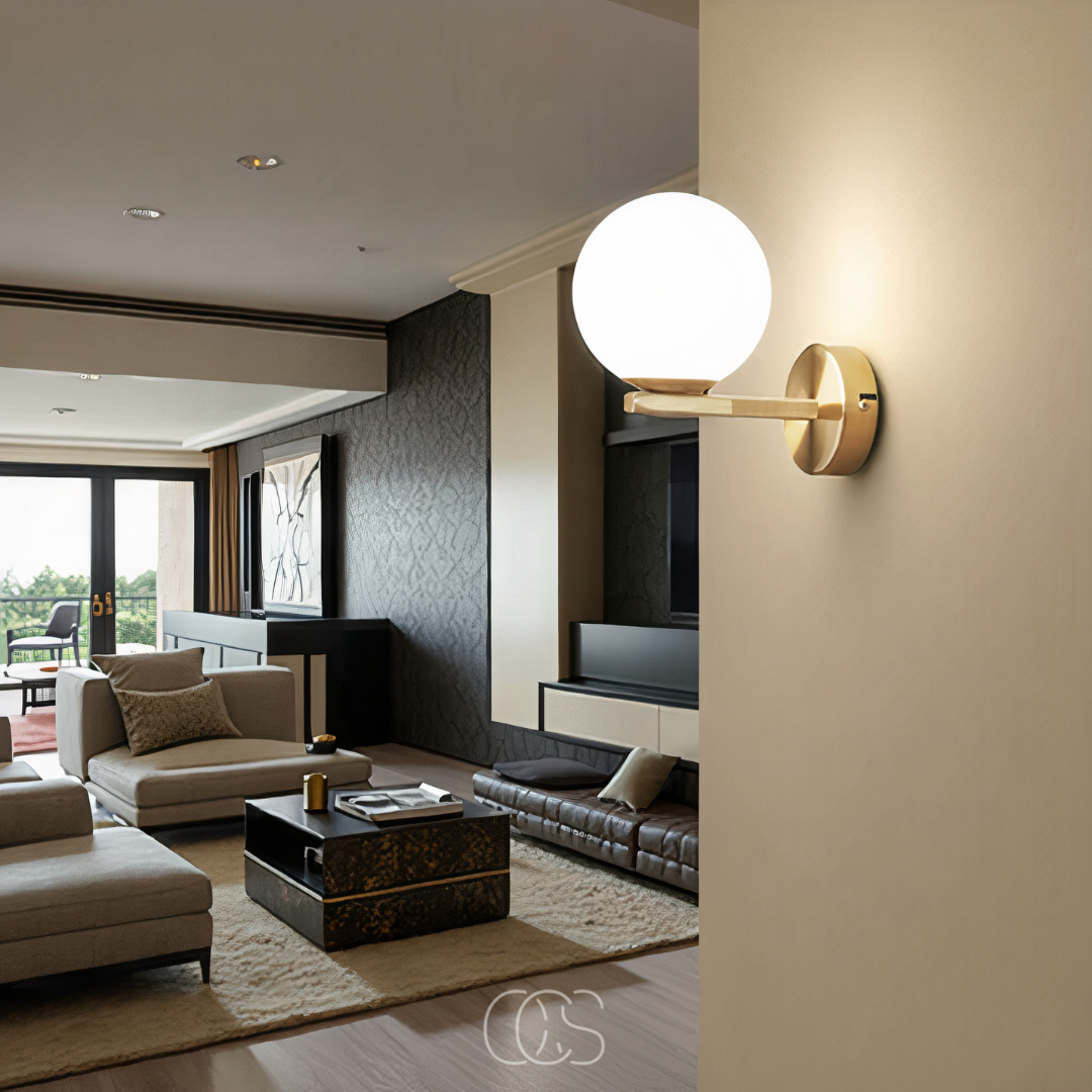 wall lamp with white globe | Orntli