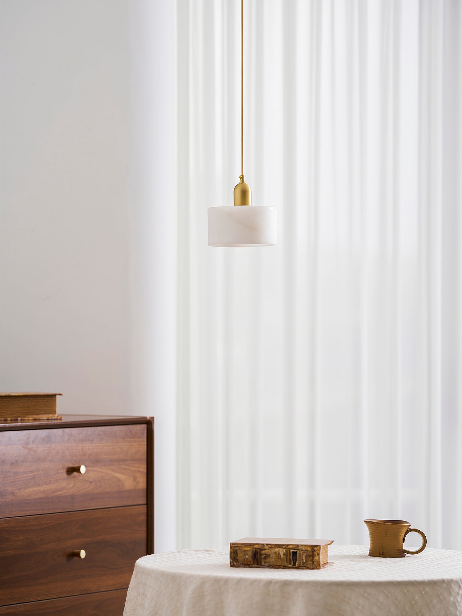 Odyssey cilindervormige hanglamp van massief albast