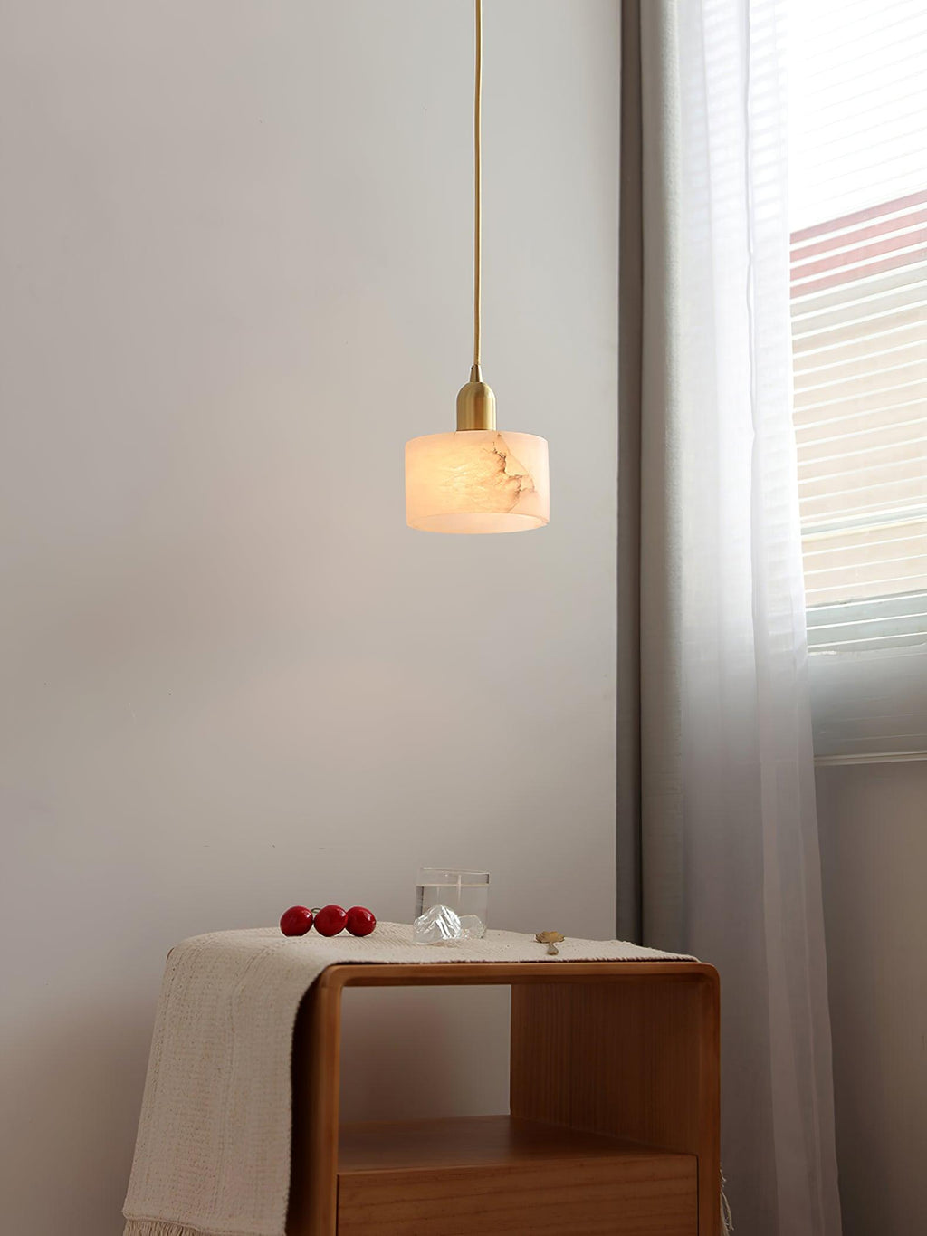 Odyssey cilindervormige hanglamp van massief albast