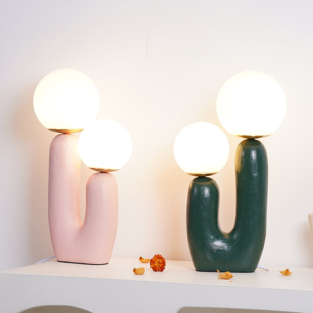 Oo Rough-bordlampe - G9-belysning, design med stik