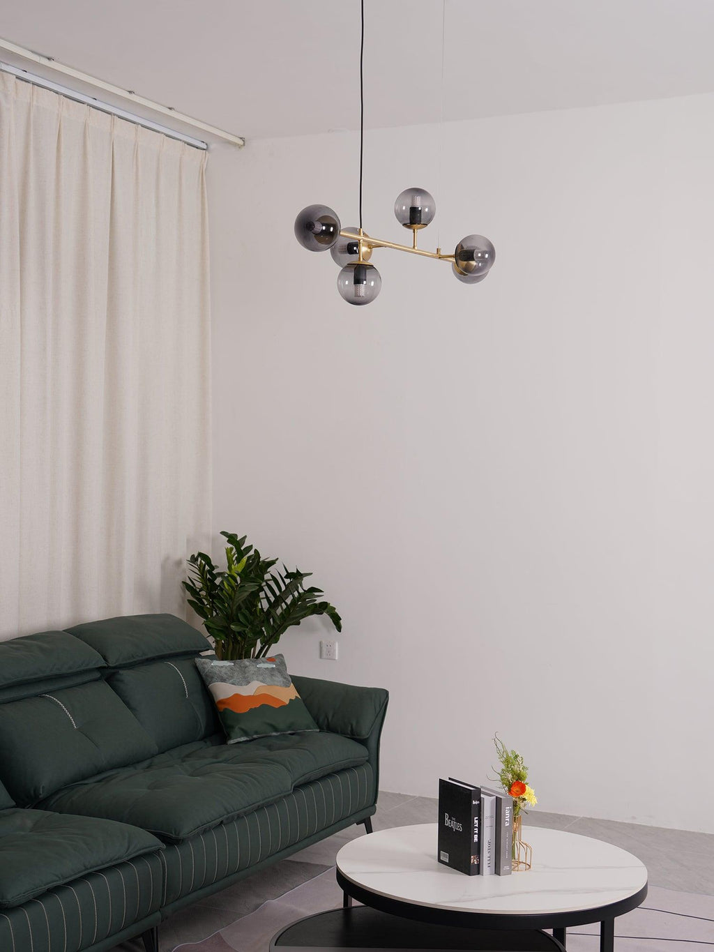Minimalistische modulaire bolvormige kroonluchter
