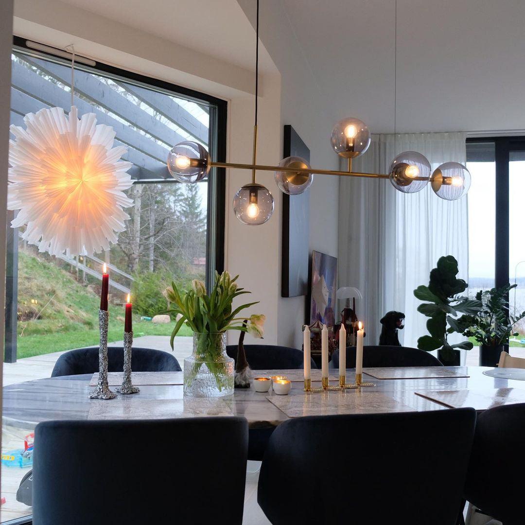 Minimalistische modulaire bolvormige kroonluchter