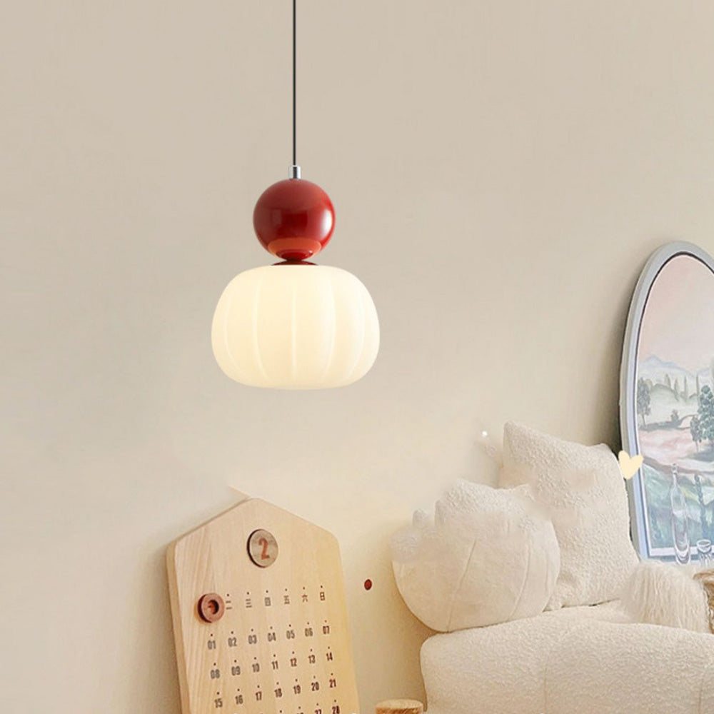 Miniaturowa lampa wisząca w kształcie dyni