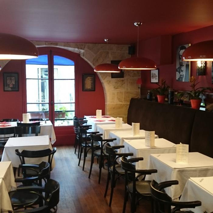Lampă suspendată contemporană Pengen