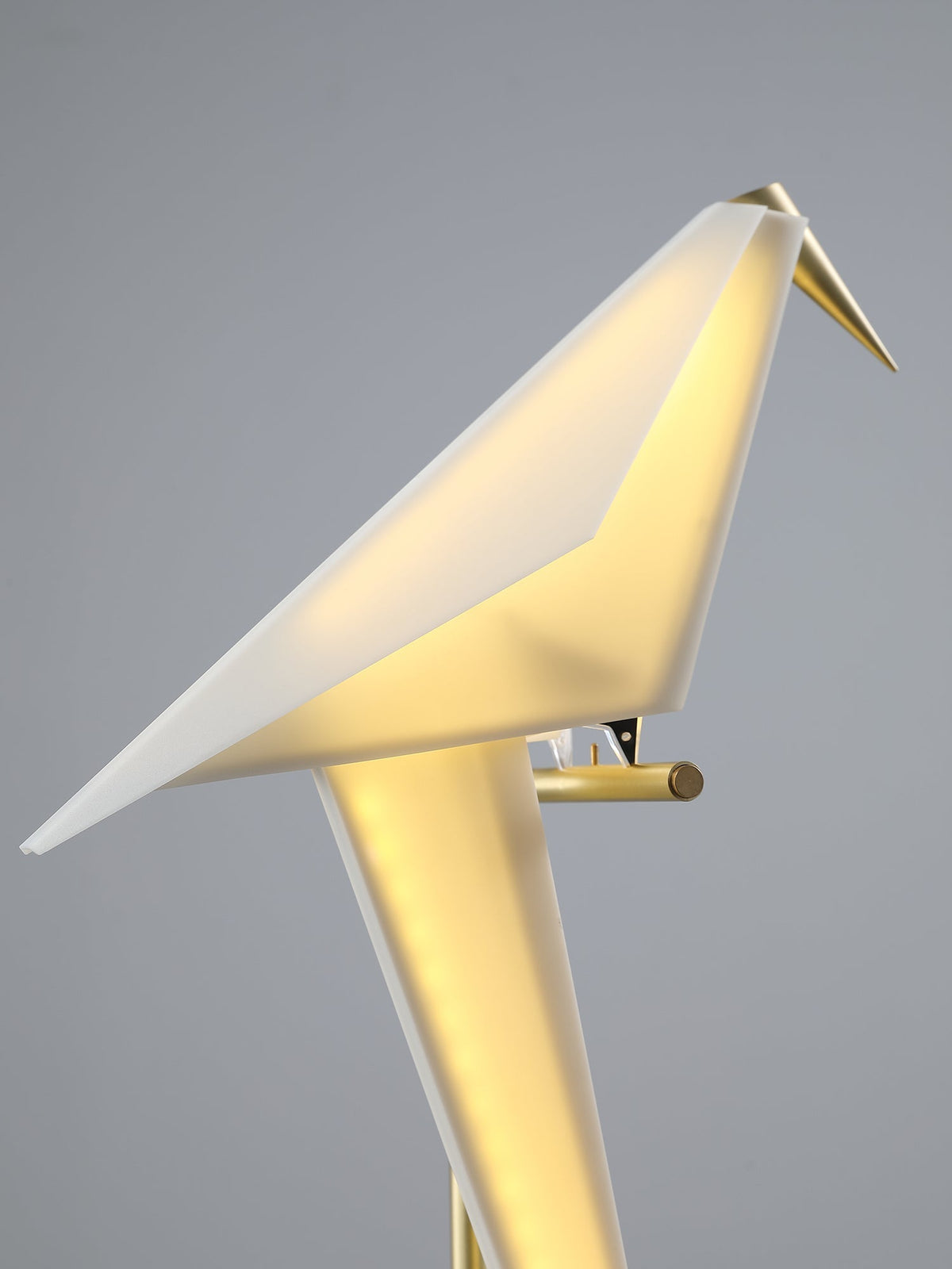 Lampada da tavolo a forma di gru di carta — design origami oscillante, LED a 3 colori, con spina, altezza di 25,6"