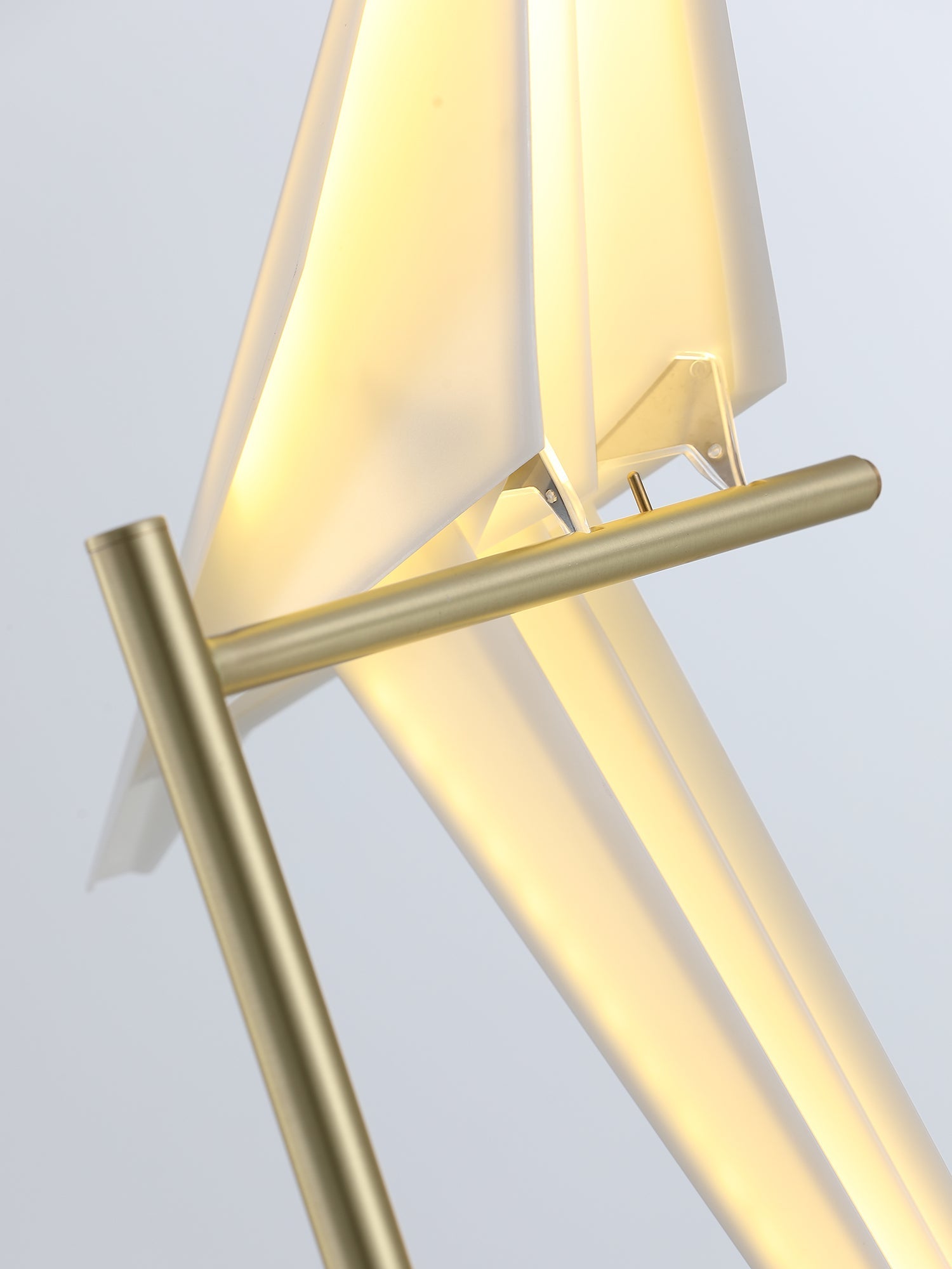 Lampada da tavolo a forma di gru di carta — design origami oscillante, LED a 3 colori, con spina, altezza di 25,6"