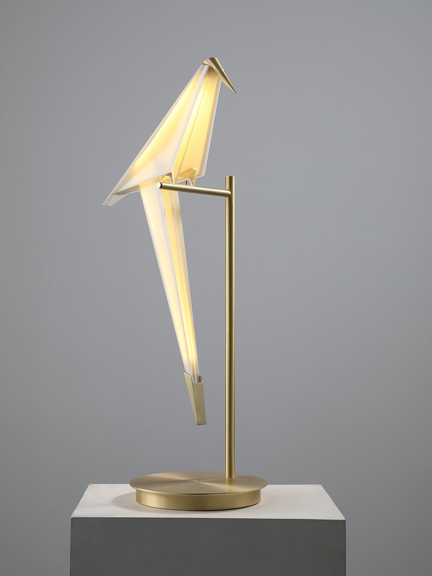 Lampada da tavolo a forma di gru di carta — design origami oscillante, LED a 3 colori, con spina, altezza di 25,6"