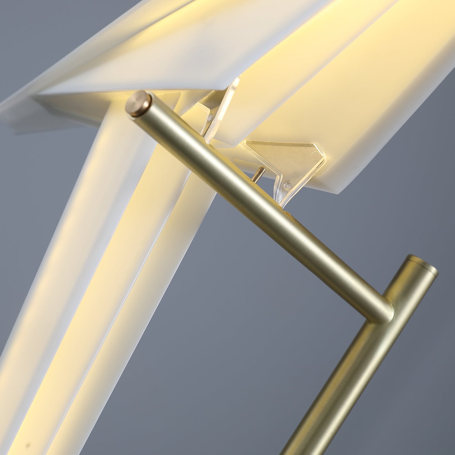 Lampada da tavolo a forma di gru di carta — design origami oscillante, LED a 3 colori, con spina, altezza di 25,6"
