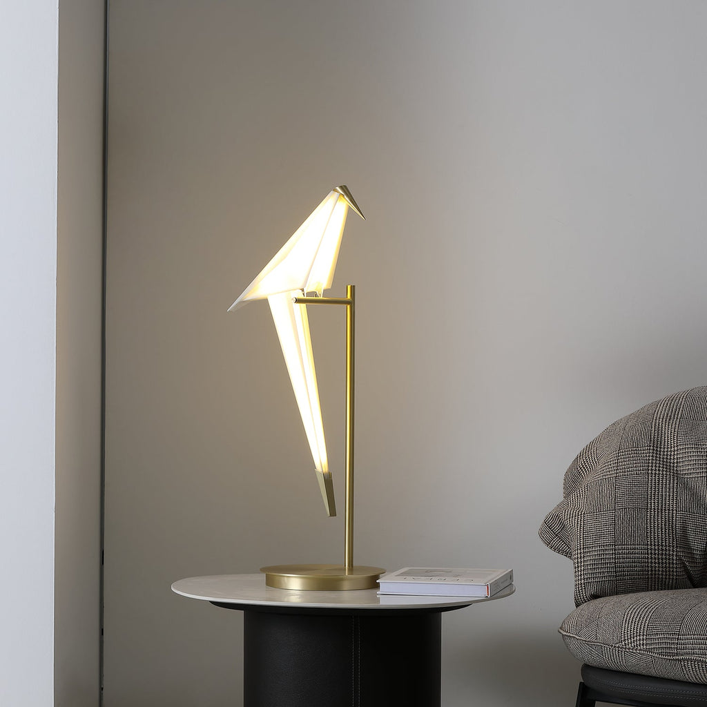 Lampada da tavolo a forma di gru di carta — design origami oscillante, LED a 3 colori, con spina, altezza di 25,6"