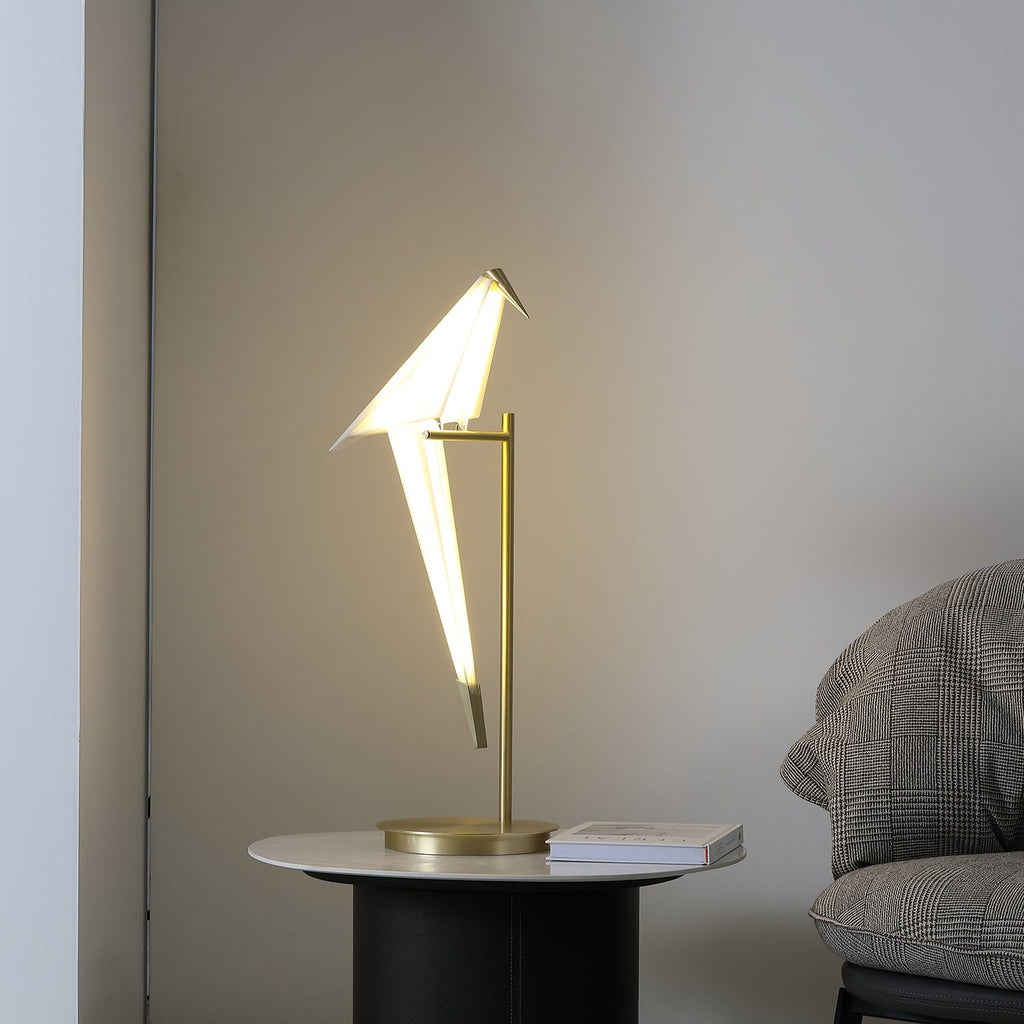 Lampada da tavolo a forma di gru di carta — design origami oscillante, LED a 3 colori, con spina, altezza di 25,6"
