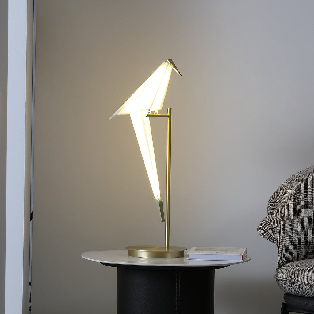 Lampada da tavolo a forma di gru di carta — design origami oscillante, LED a 3 colori, con spina, altezza di 25,6"