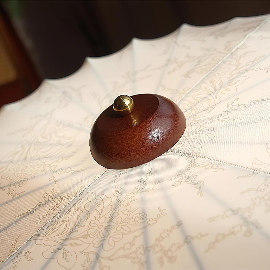 Loftslampe med plisseret lotusdesign — stofskærm, træroset