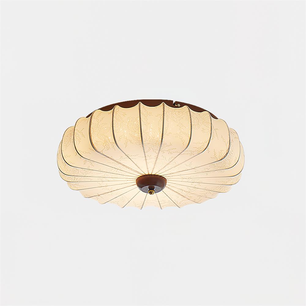 Loftslampe med plisseret lotusdesign — stofskærm, træroset