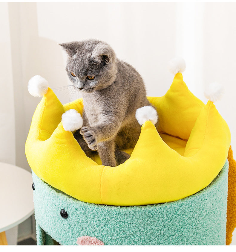 Königlicher Katzenbaum mit mehreren Ebenen, Kratzsäulen und Spielhöhle