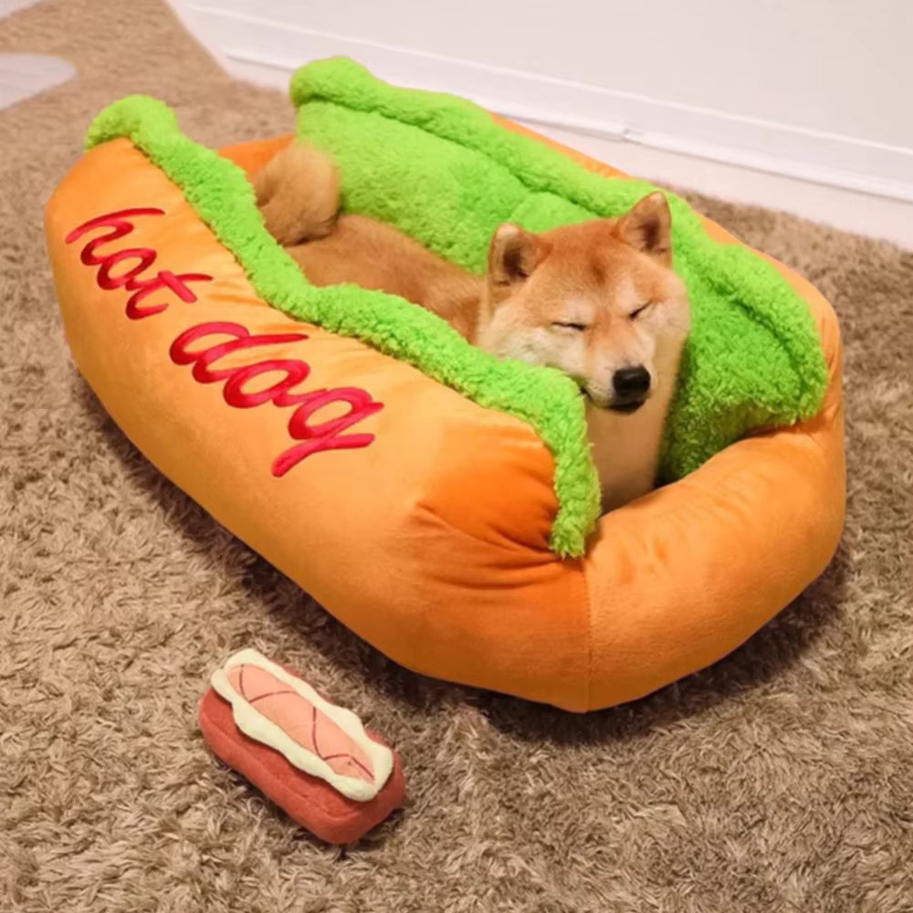 Cama para perros con forma de perrito caliente - Comodidad mullida para perros y gatos