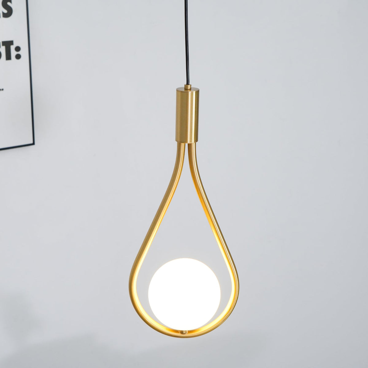 Moderna lampada a sospensione a goccia in ottone — Diametro 16cm