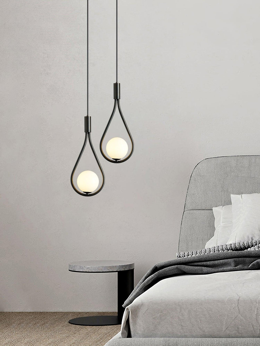 Moderna lampada a sospensione a goccia in ottone — Diametro 16cm