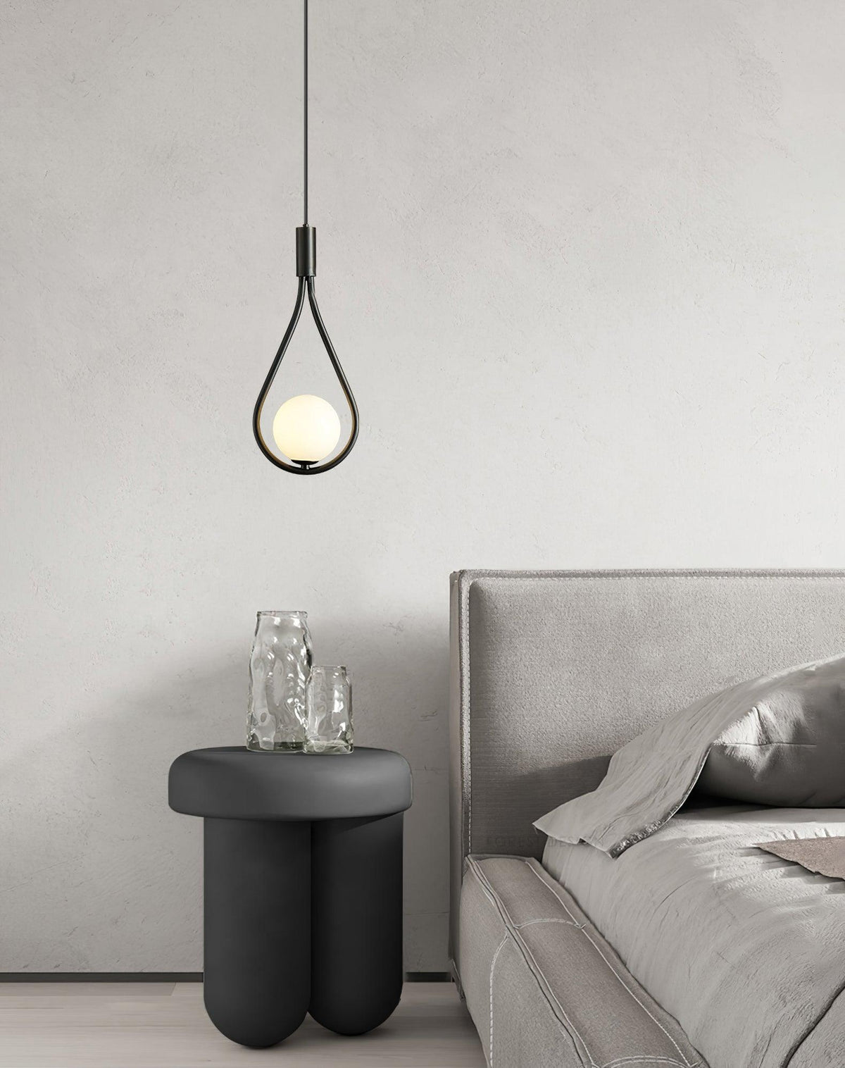 Moderna lampada a sospensione a goccia in ottone — Diametro 16cm