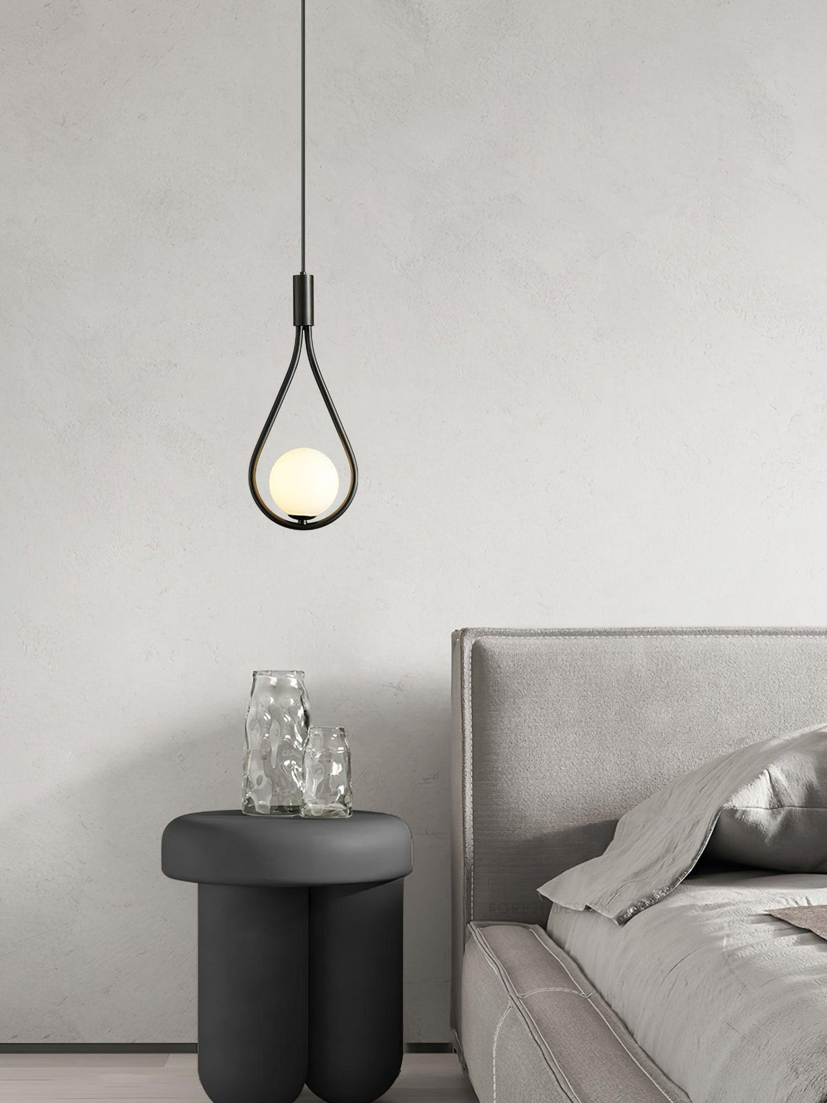 Moderna lampada a sospensione a goccia in ottone — Diametro 16cm