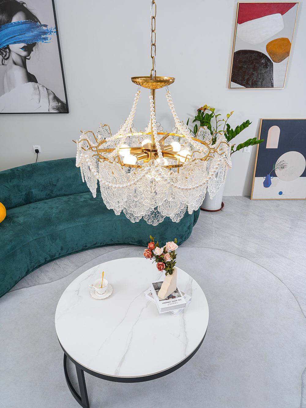 Perleglaslysekrone — moderne transparent pendeldesign