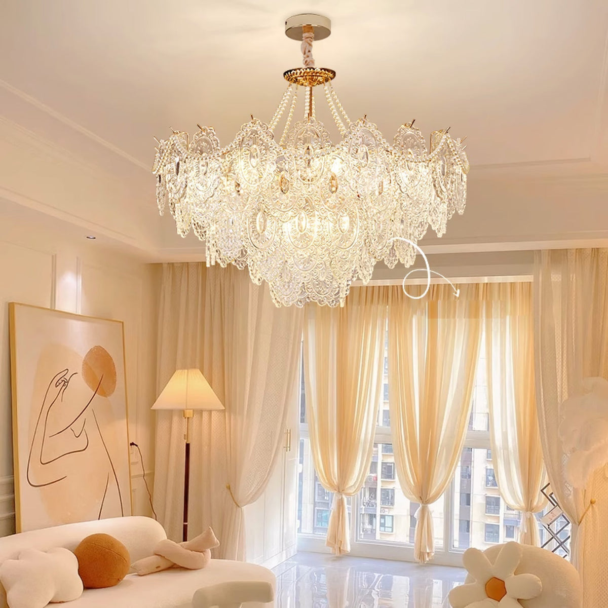 Perleglaslysekrone — moderne transparent pendeldesign