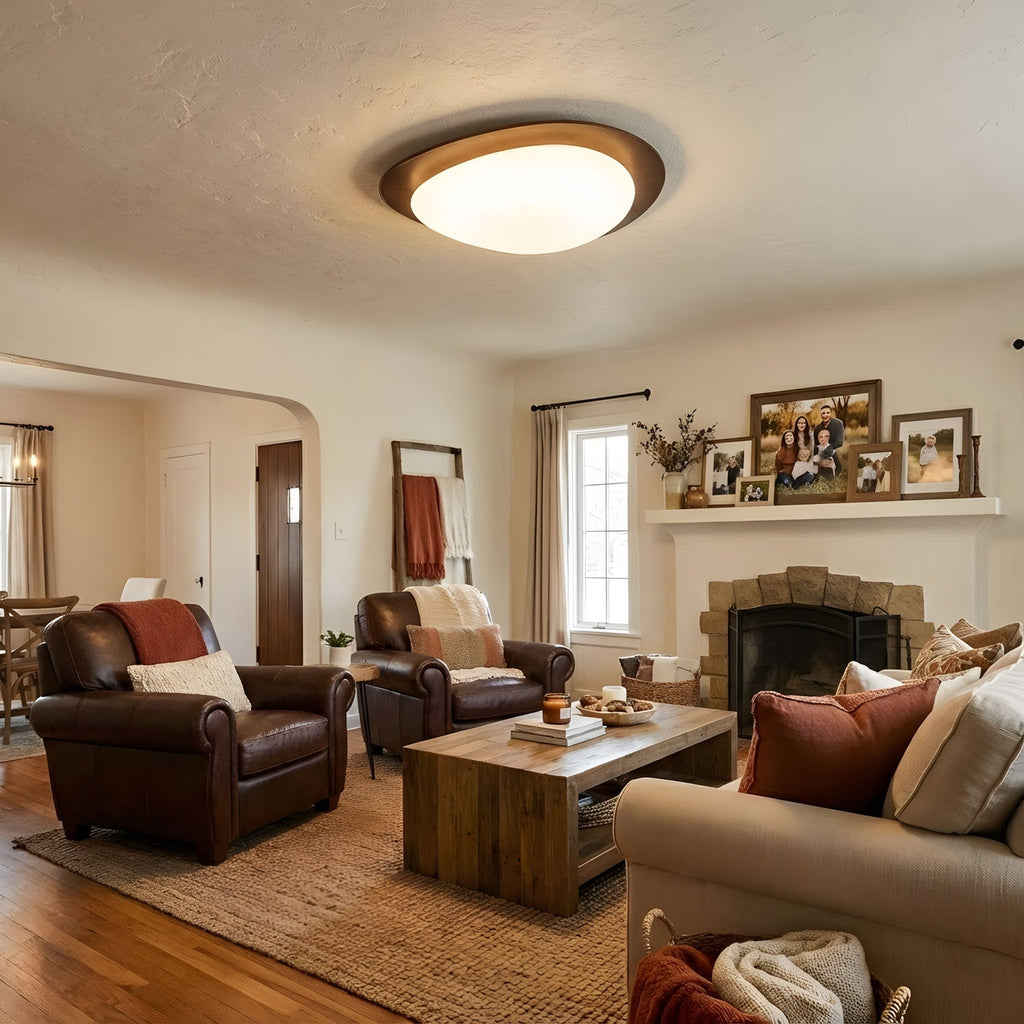 Lampada da soffitto in legno dal design a ciottolo