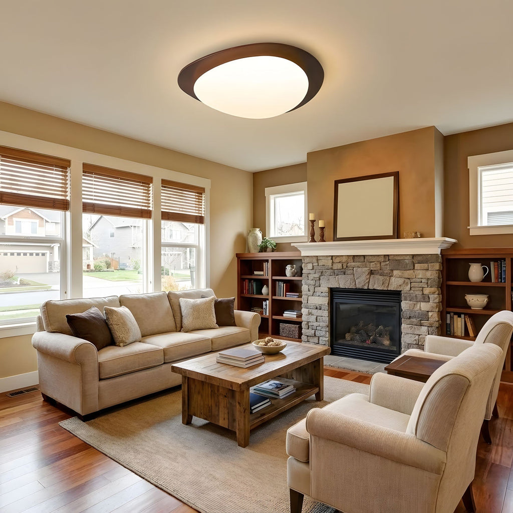 Lampada da soffitto in legno dal design a ciottolo