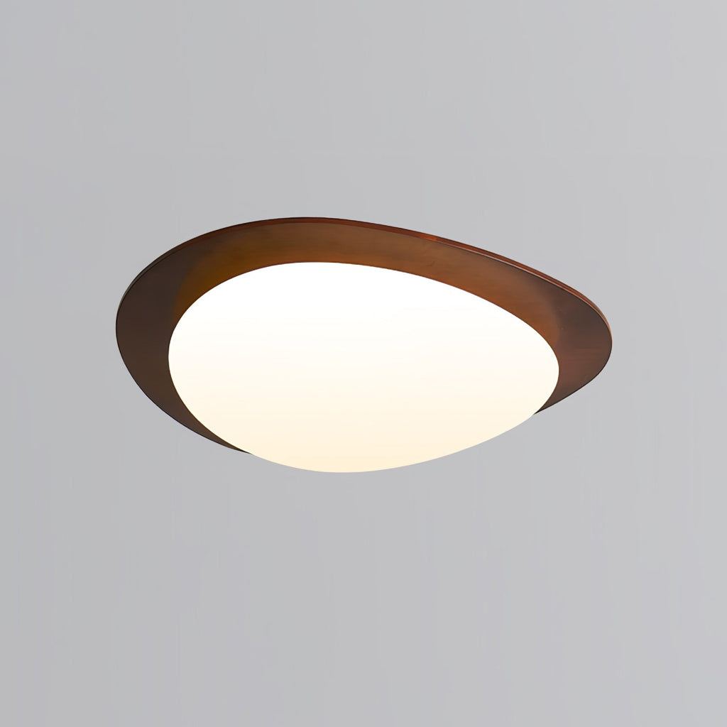 Lampada da soffitto in legno dal design a ciottolo