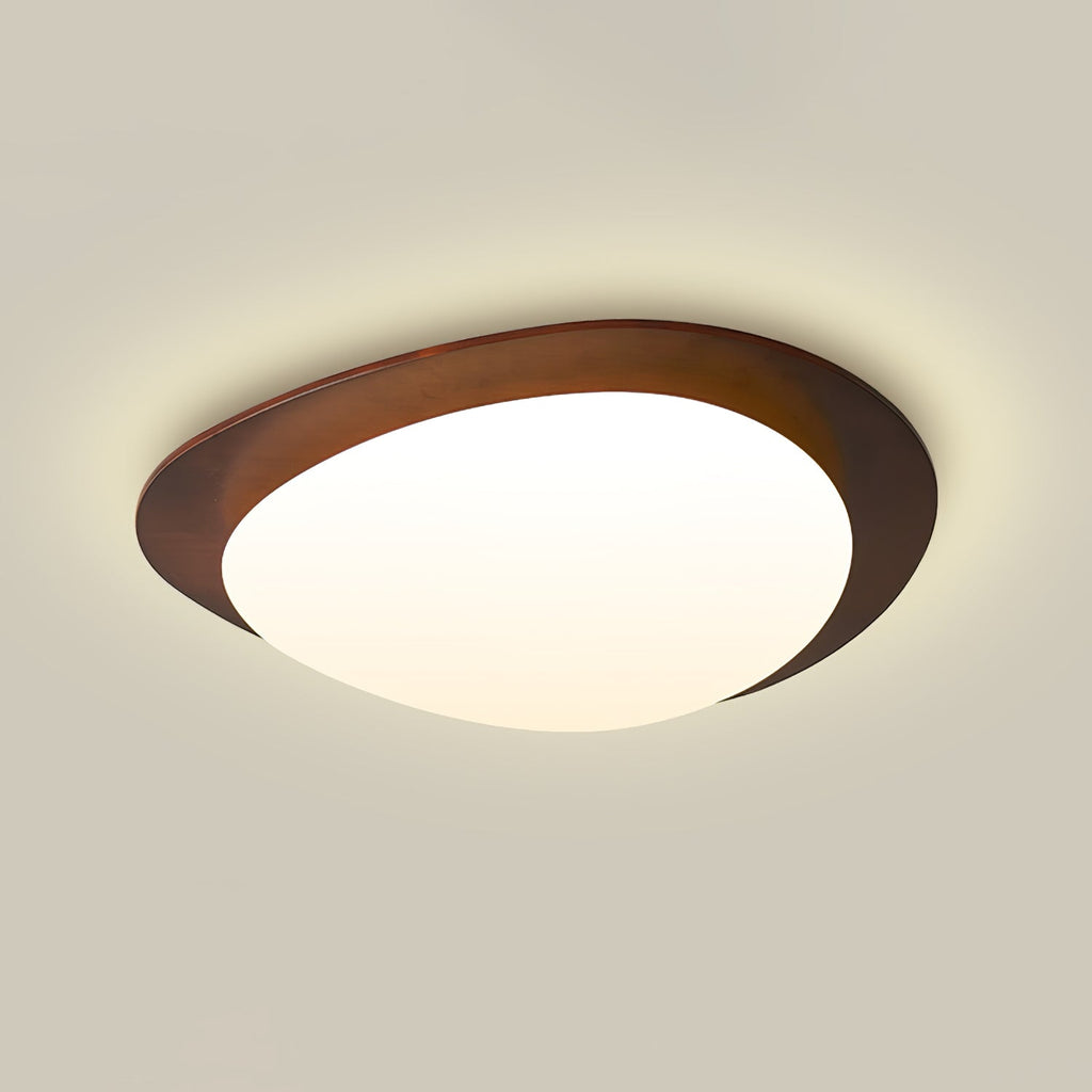 Lampada da soffitto in legno dal design a ciottolo