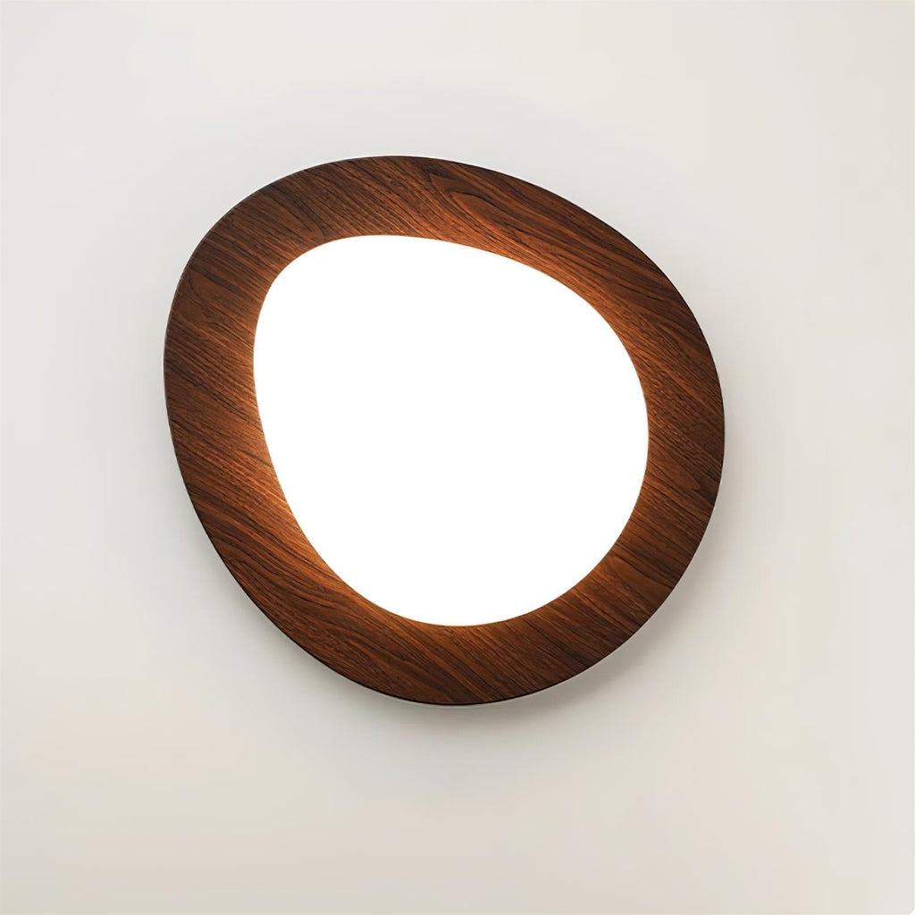 Lampada da soffitto in legno dal design a ciottolo