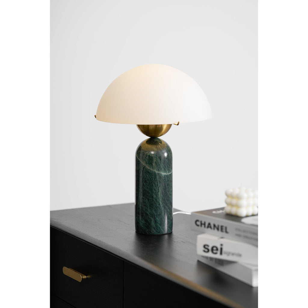 Peono — sferyczna alabastrowa lampa stołowa