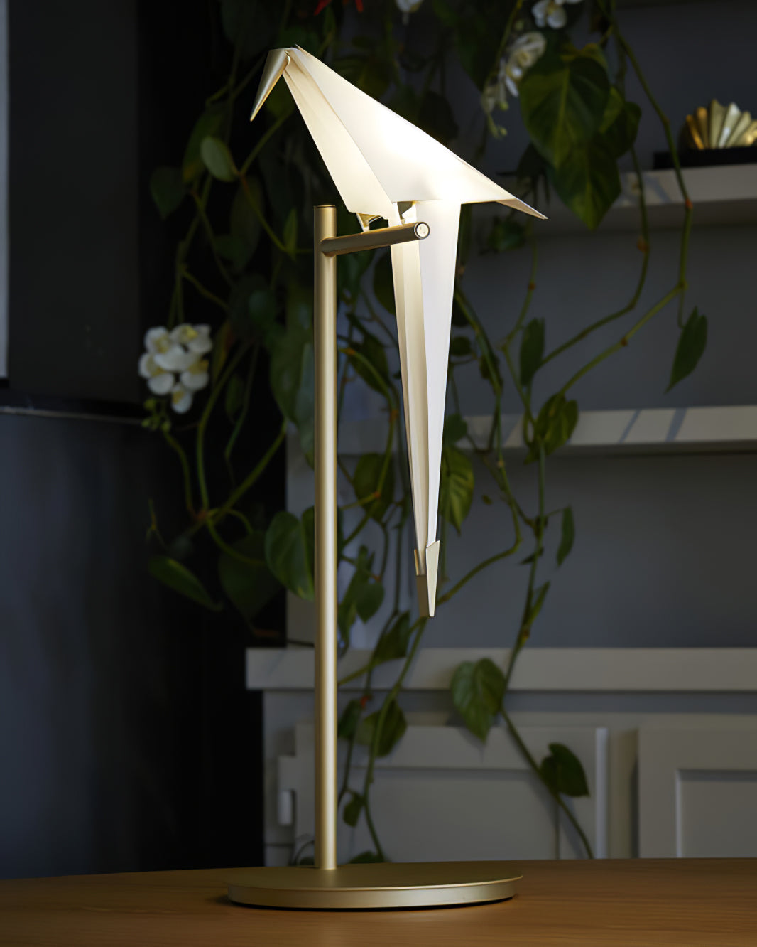 Lampada da tavolo a forma di gru di carta — design origami oscillante, LED a 3 colori, con spina, altezza di 25,6"