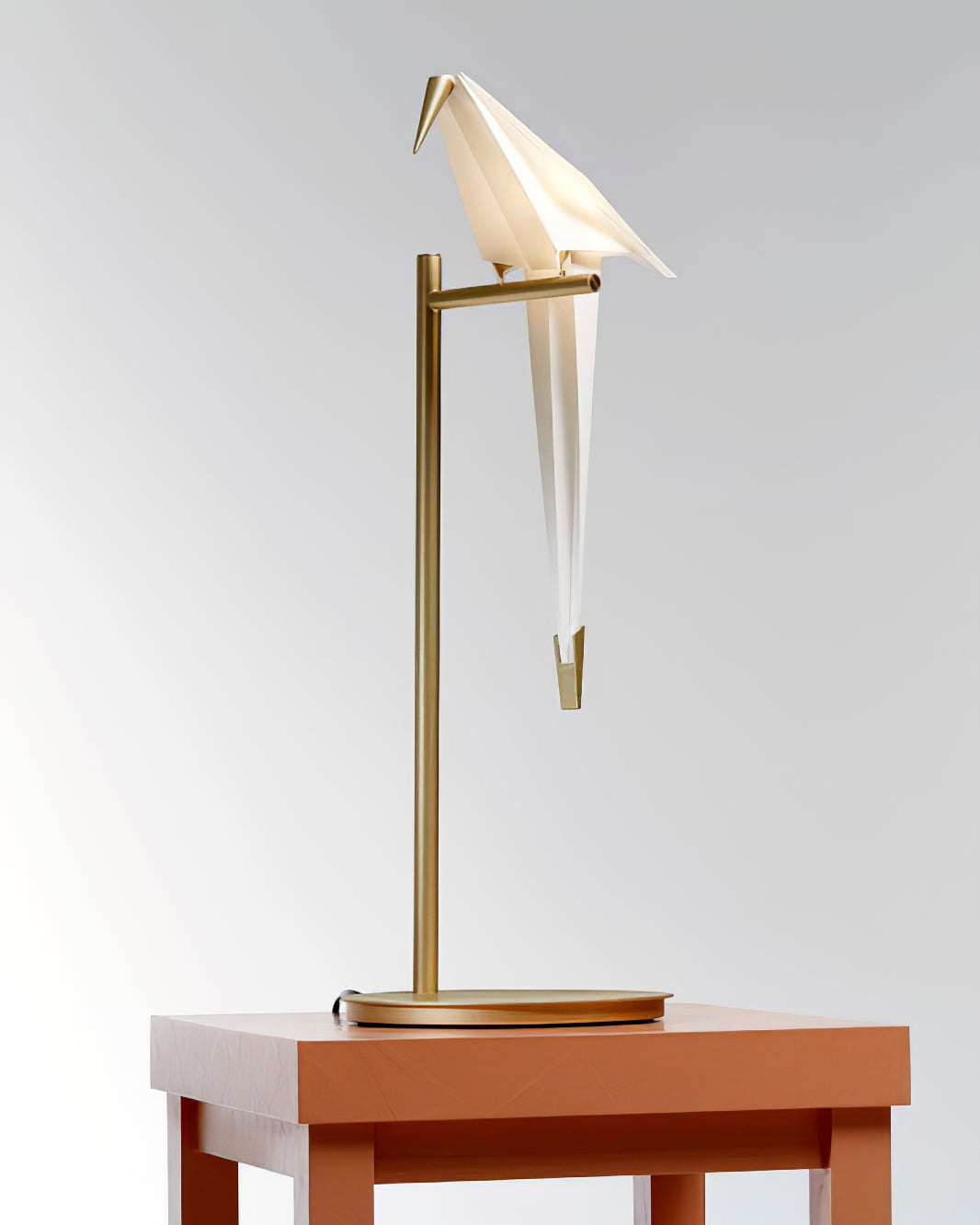 Lampada da tavolo a forma di gru di carta — design origami oscillante, LED a 3 colori, con spina, altezza di 25,6"