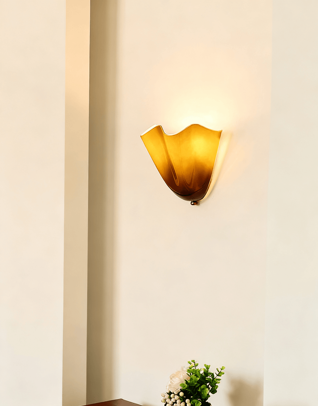 Petalia VKL-1012 Wall Light — 11×10×5.1 Inches