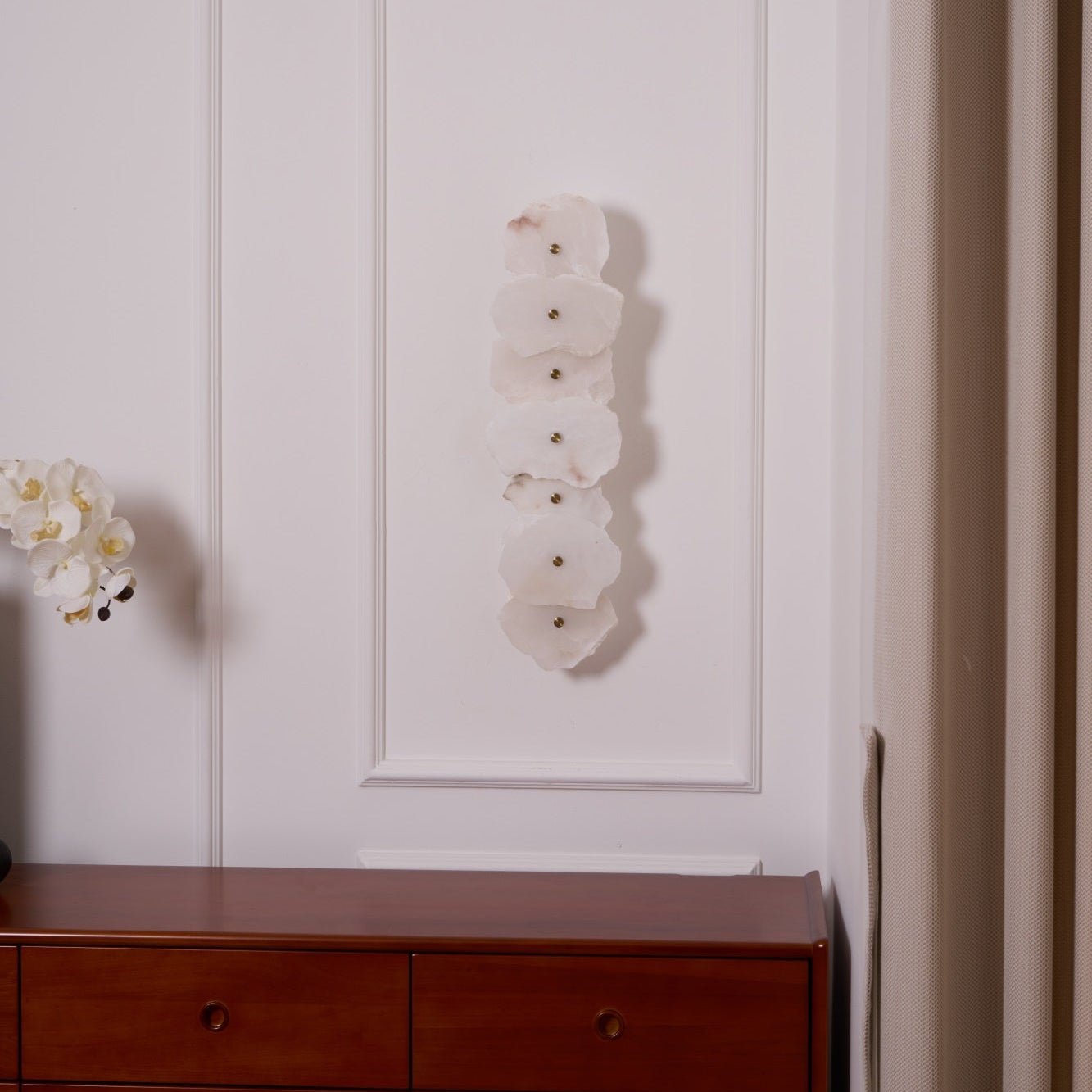 Petra Slim Alabaster Wall Lamp