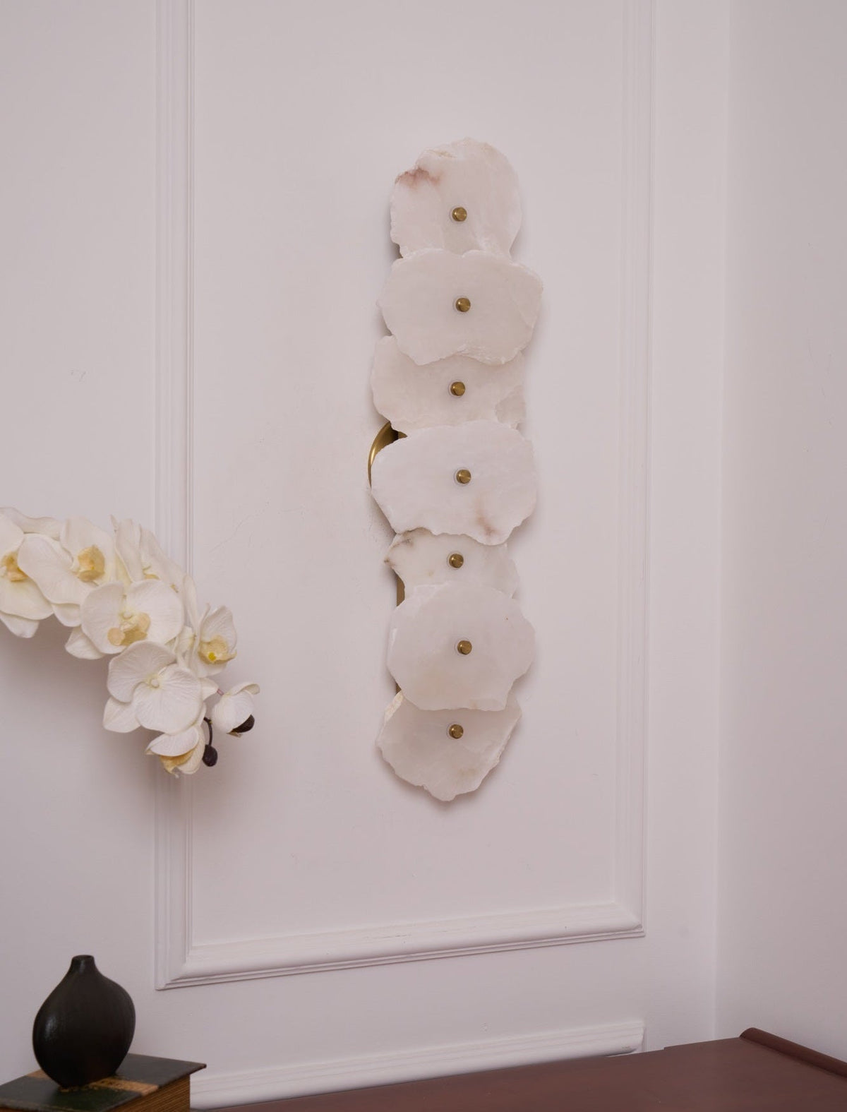 Petra Slim Alabaster Wall Lamp