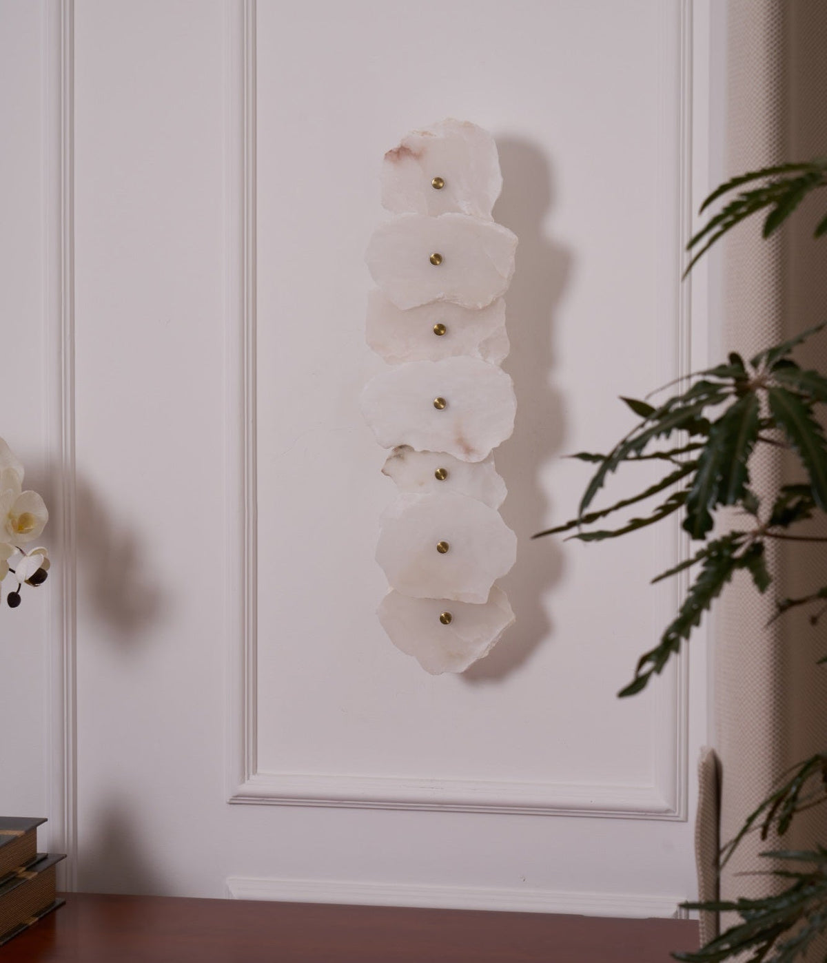 Petra Slim Alabaster Wall Lamp