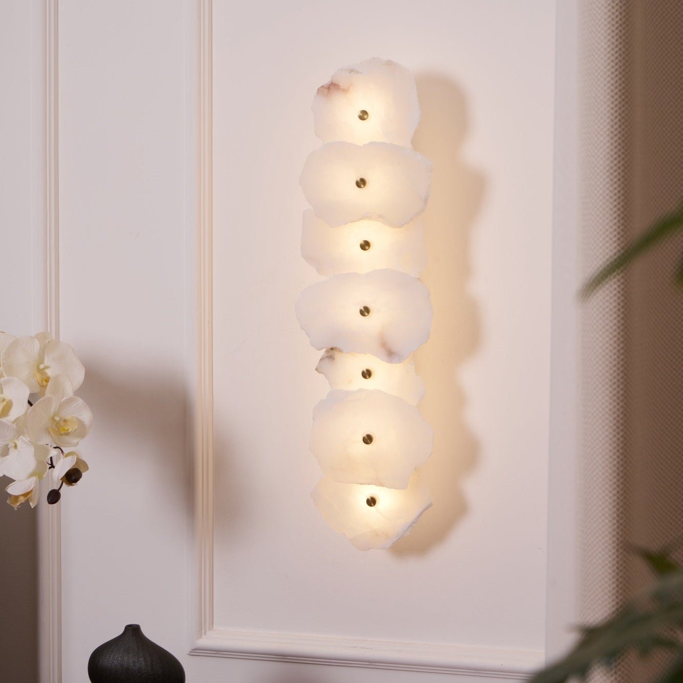 Petra Slim Alabaster Wall Lamp