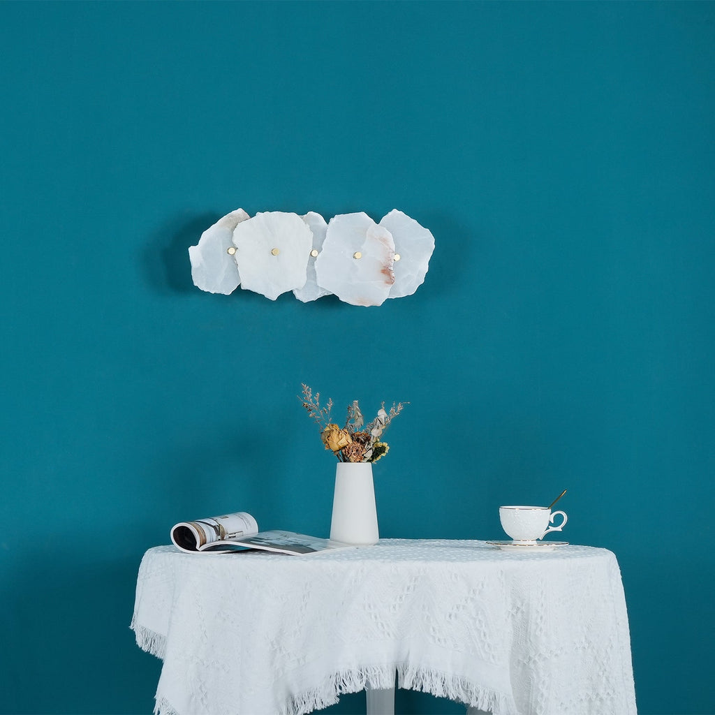Ritta Alabaster Çiçek Duvar Lambası — Entegre Yumuşak LED Aydınlatma