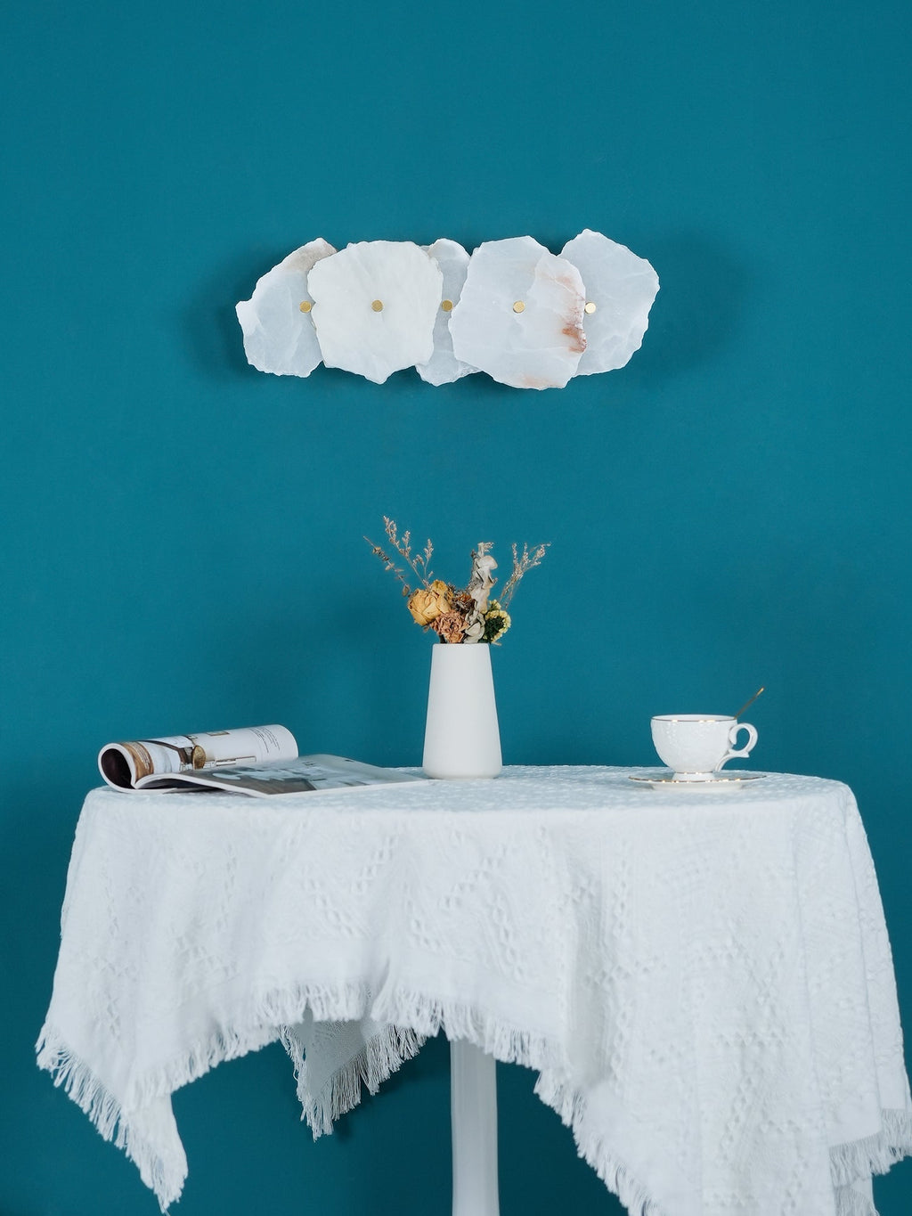 Petra Slim Alabaster Wall Lamp