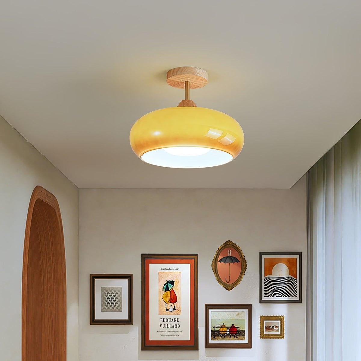 Charlotte plafond — Bauhaus-skjerm i oransje og hvitt glass og tre